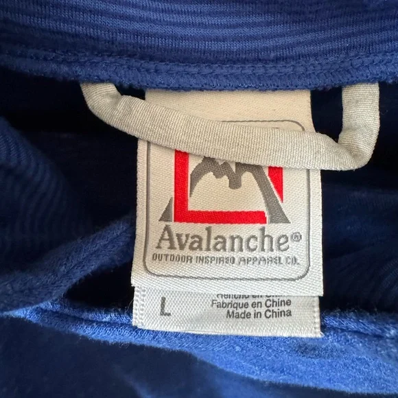 Avalanche Women’s Royal Blue Hooded Pullover Sweatshirt - Picture 2 of 6